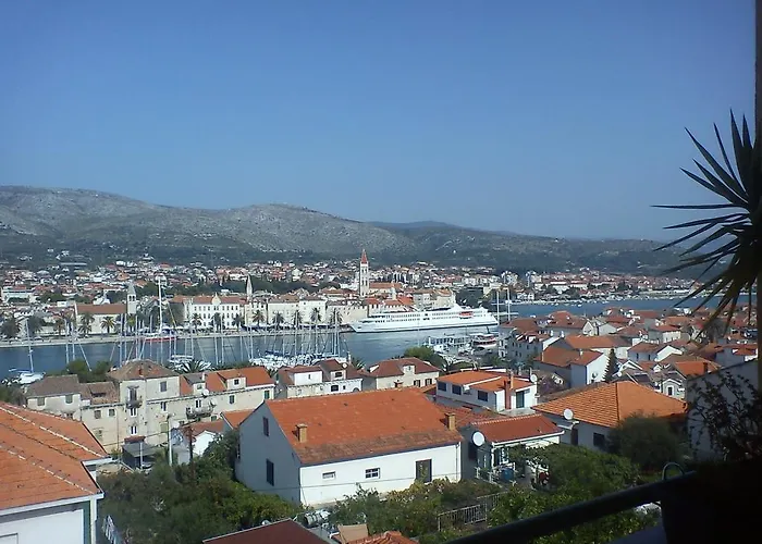 Apartment Trogir City アパート トロギール
