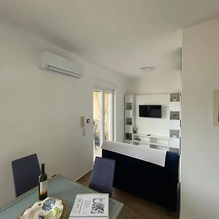Apartment Trogir City * 特罗吉尔