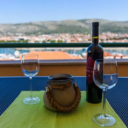 Apartment Trogir City Apartman *